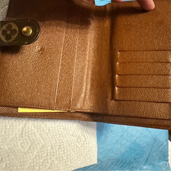 Used LV compact wallet
Authentic
Used but still lots of life in it - Picture 3 of 11